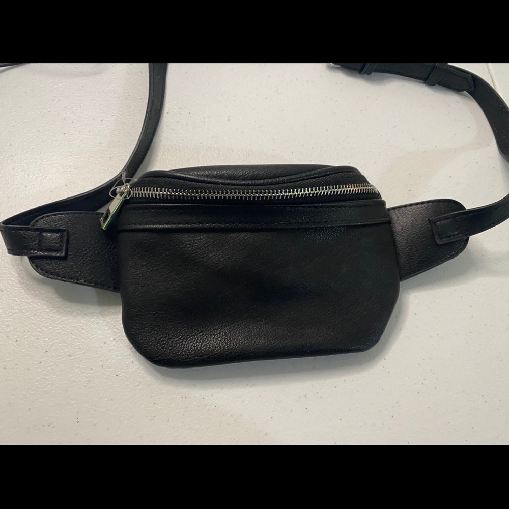 Clairs fanny pack